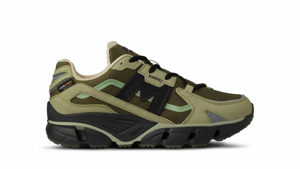 NEW KARHU unisex super fulcrum sneaker in beech/jet black